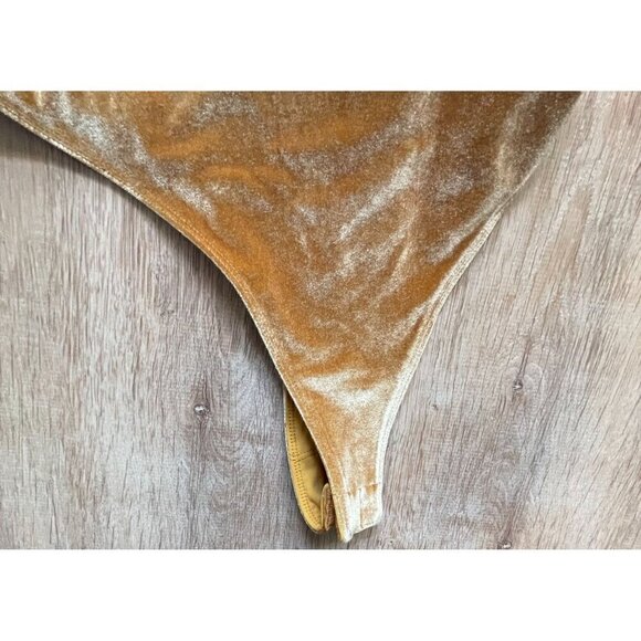 Fabletics Womens Mustard Velour Off One Shoulder Bodysuit Medium - Picture 7 of 9